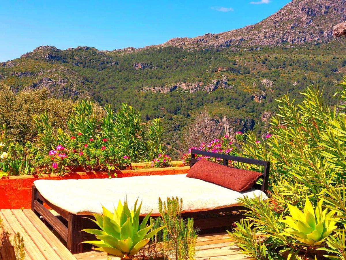 Hotel Ddg Retreat Casares Esterno foto