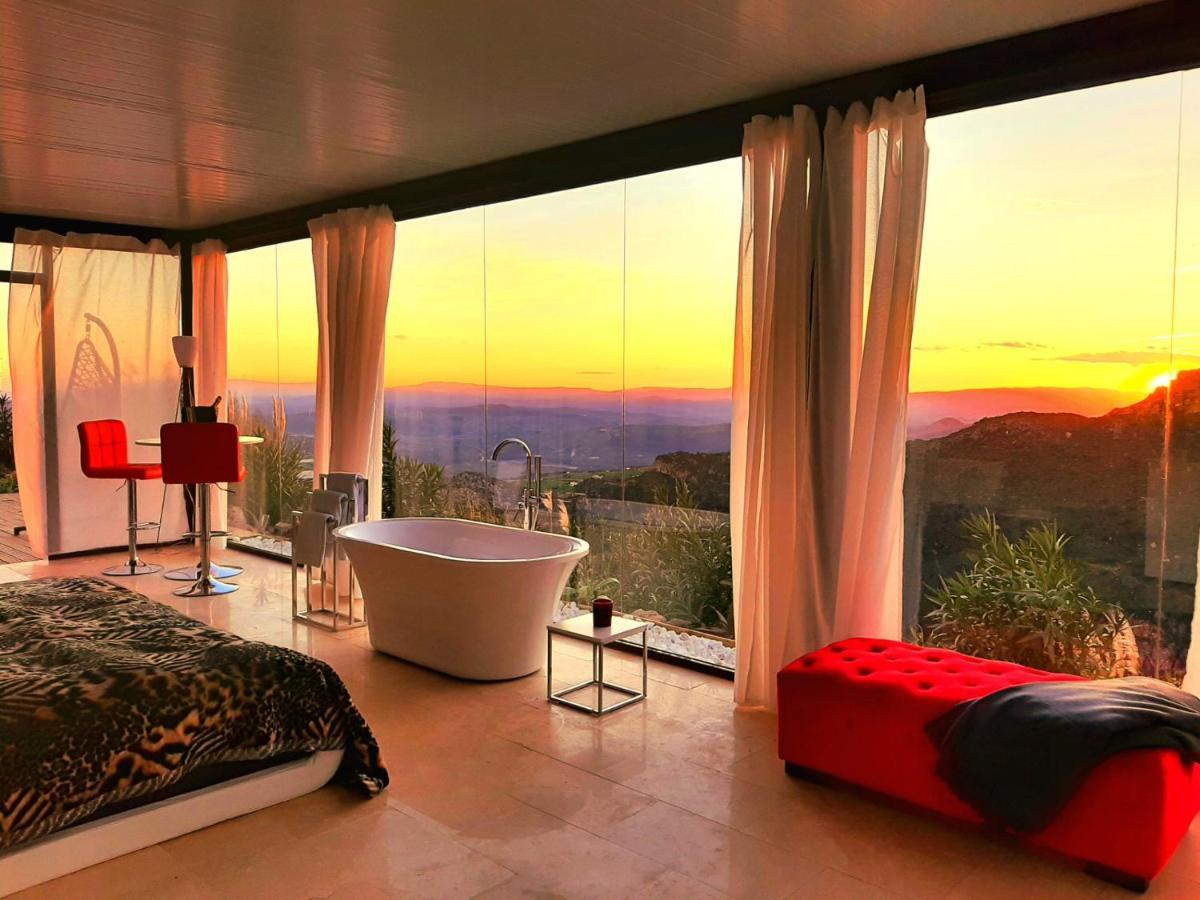 Hotel Ddg Retreat Casares Esterno foto