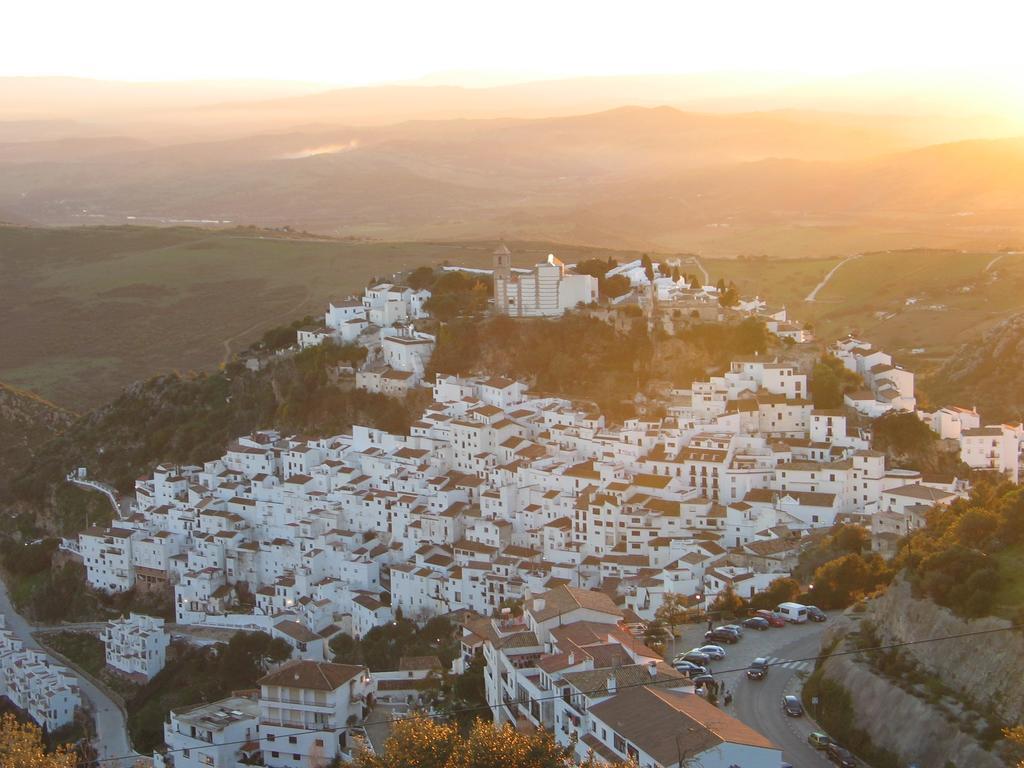 Hotel Ddg Retreat Casares Esterno foto