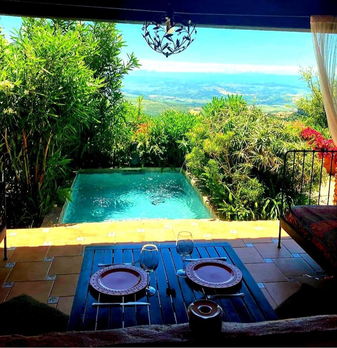 Hotel Ddg Retreat Casares Esterno foto