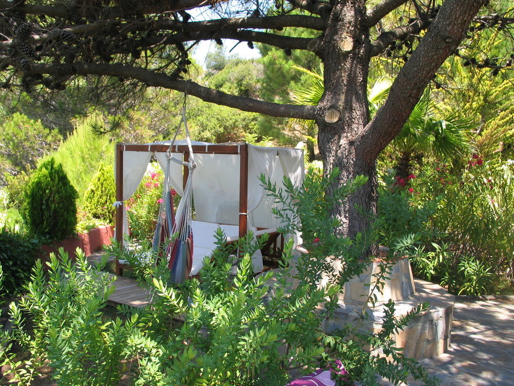 Hotel Ddg Retreat Casares Esterno foto