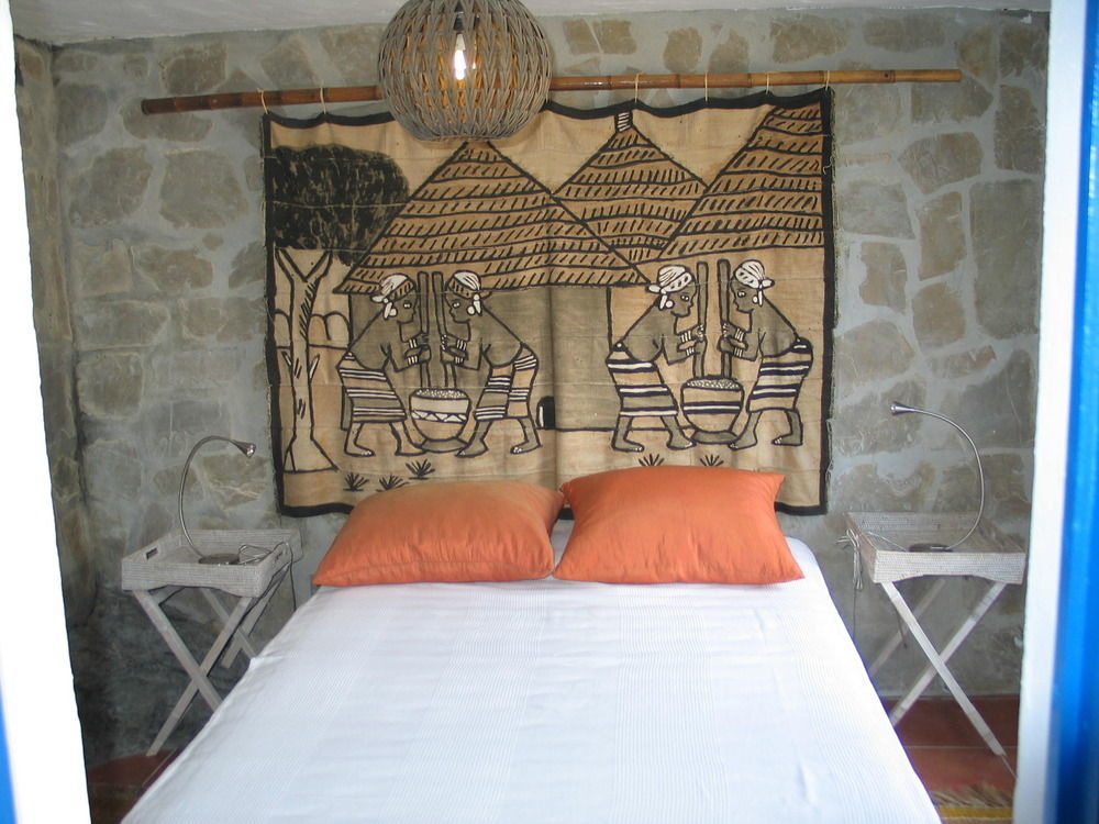 Hotel Ddg Retreat Casares Esterno foto